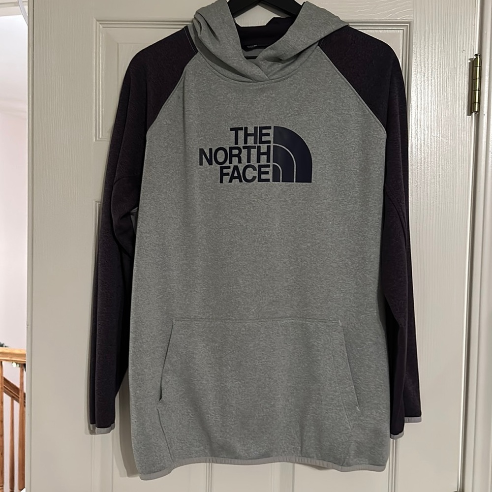 The north face women’s XXL hoodie new without tags